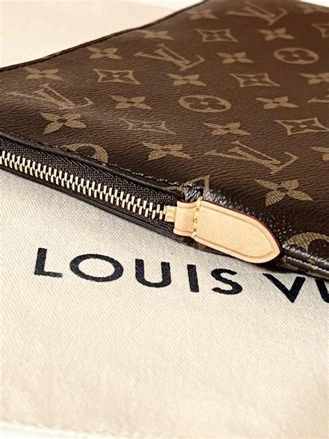 lv etui voyage pm|Louis Vuitton Etui Voyage PM Review + What fits .